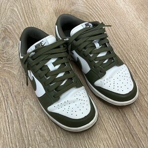 Nike Low Dunks women’s size 7 green white